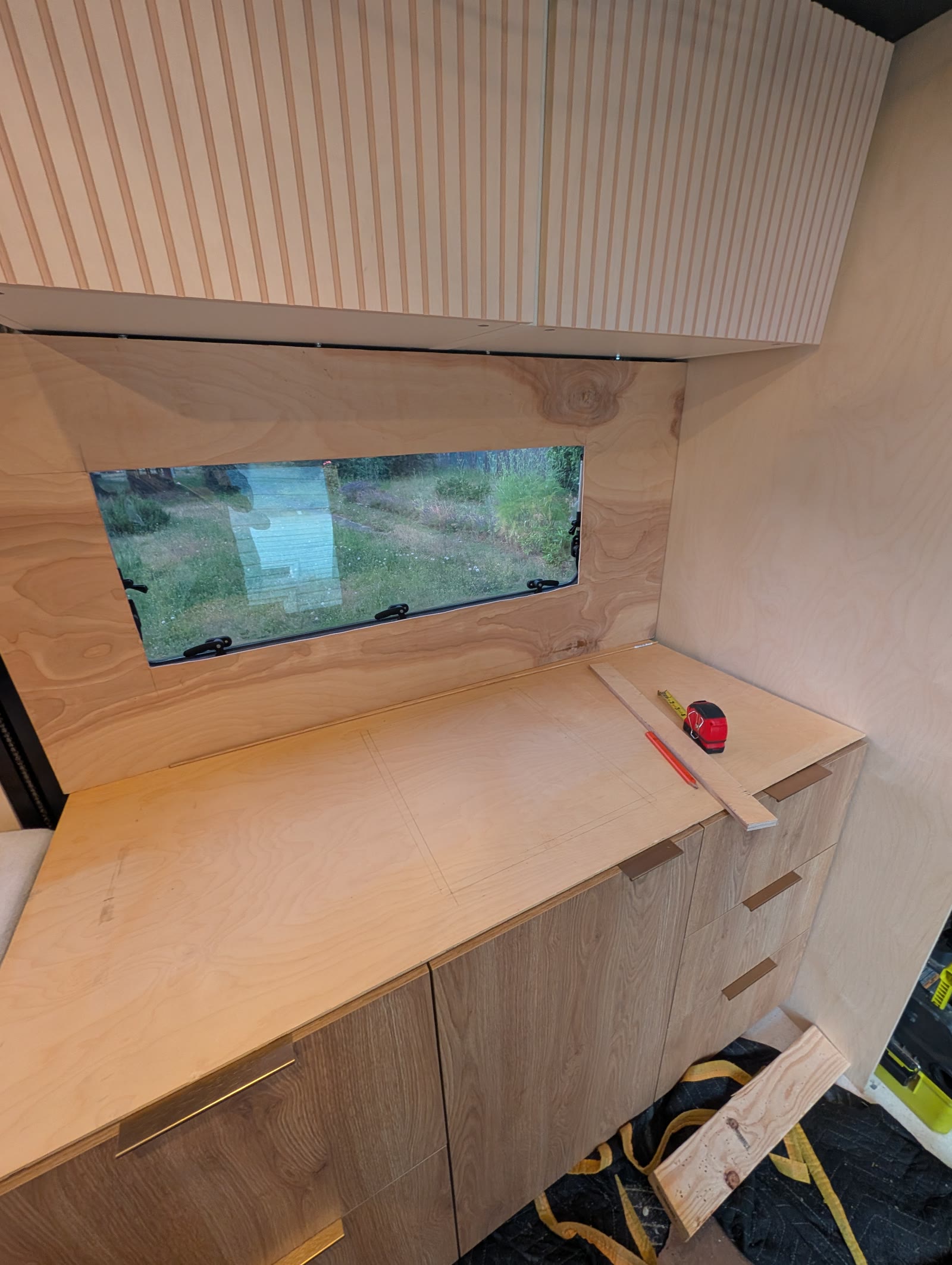 Kitchen counter dry-fit